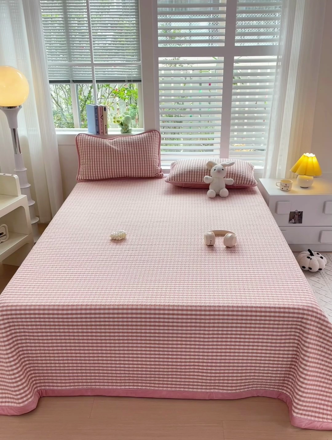 91家纺网 家纺一手货源 找家纺 羽爱家纺 2024新款全棉色织水洗宝宝绒床盖三件套 樱花格