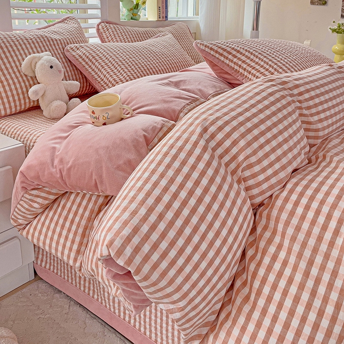 91家纺网 家纺一手货源 找家纺 羽爱家纺 2024新款全棉色织水洗宝宝绒床盖四件套 玉格格