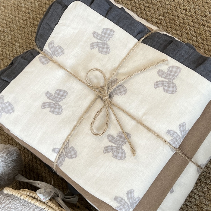 91家纺网 家纺一手货源 找家纺 荣轩 2024新款全棉印花双层纱四件套 皱皱纱花边款 花边可露丽