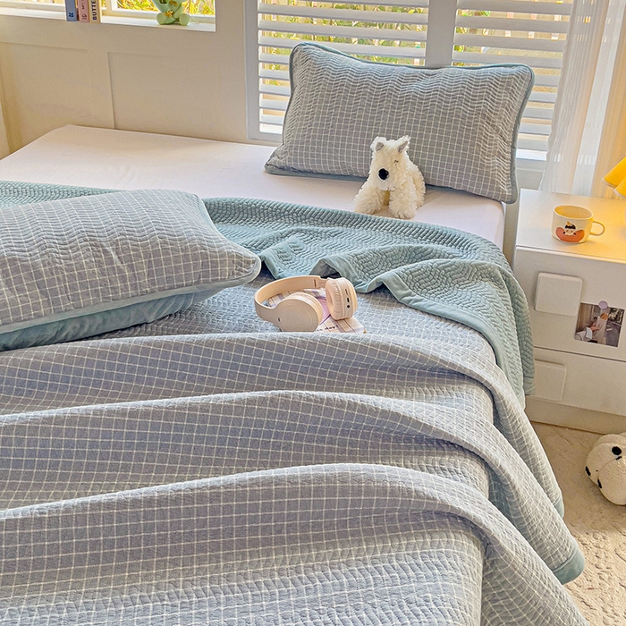 91家纺网 家纺一手货源 找家纺 羽爱家纺 2024新款全棉色织水洗宝宝绒床盖三件套 兰香谷