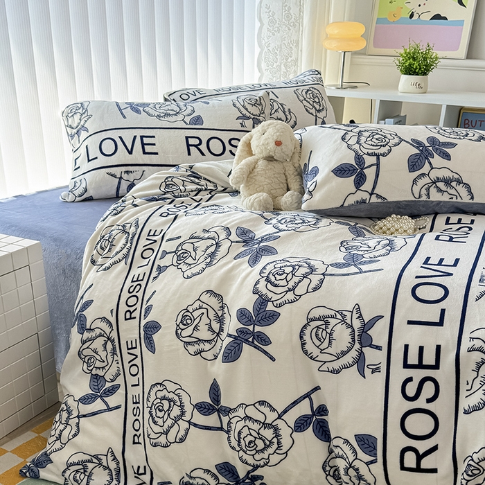 91家纺网 家纺一手货源 找家纺 梓瑄家居 2024新款高克重秋冬加厚印花牛奶绒单枕套 青花瓷