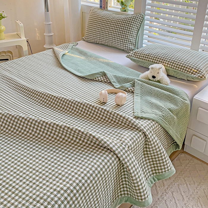 91家纺网 家纺一手货源 找家纺 羽爱家纺 2024新款全棉色织水洗宝宝绒床盖三件套 绿意盎然