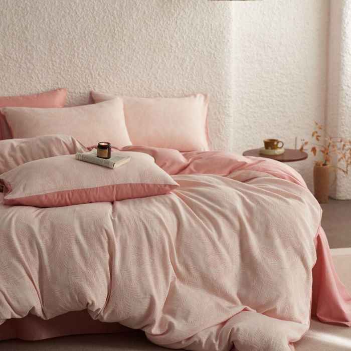 91家纺网 家纺一手货源 找家纺 慕尚家纺 2025新款磨毛提花双层纱四件套 森木粉