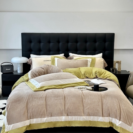 JUICY 橘滋家纺 2024新款280克全消光顶奢牛奶绒四件套-爱丁堡印象 爱丁堡印象-森林绿