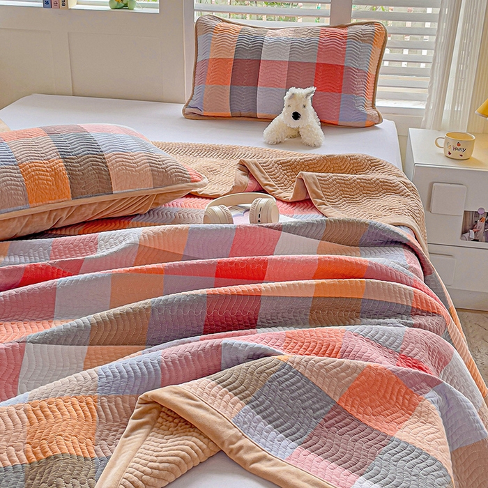 91家纺网 家纺一手货源 找家纺 羽爱家纺 2024新款全棉色织水洗宝宝绒床盖四件套 五光十色