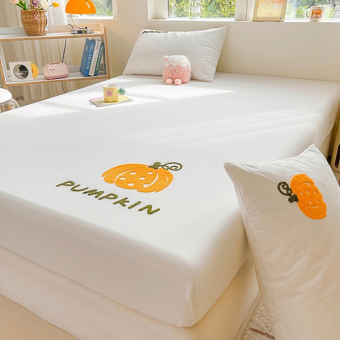 91家纺网 家纺一手货源 找家纺 3C 2024新款全棉色织水洗棉可爱毛巾绣床笠 小南瓜-白