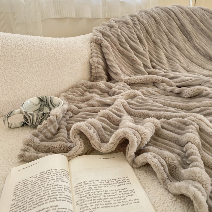 91家纺网 家纺一手货源 找家纺 潮邦创意家居 2025新款澳密绒双面加厚毯毛毯盖毯 澳密绒-灰咖