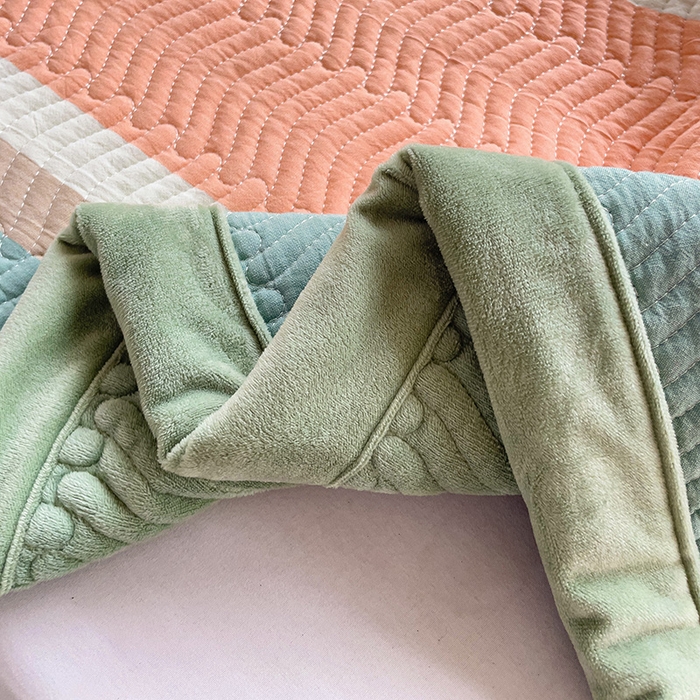 91家纺网 家纺一手货源 找家纺 羽爱家纺 2024新款全棉色织水洗宝宝绒床盖四件套 绿橘