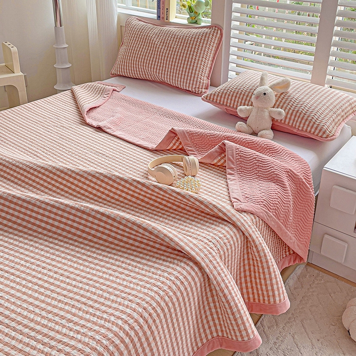 91家纺网 家纺一手货源 找家纺 羽爱家纺 2024新款全棉色织水洗宝宝绒床盖三件套 玉格格