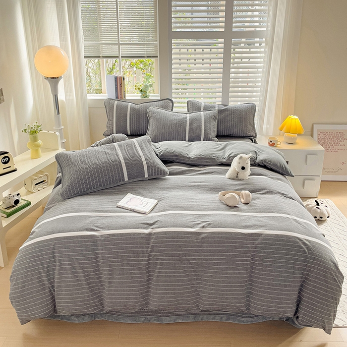 91家纺网 家纺一手货源 找家纺 羽爱家纺 2024新款全棉色织水洗宝宝绒床盖四件套 记忆灰