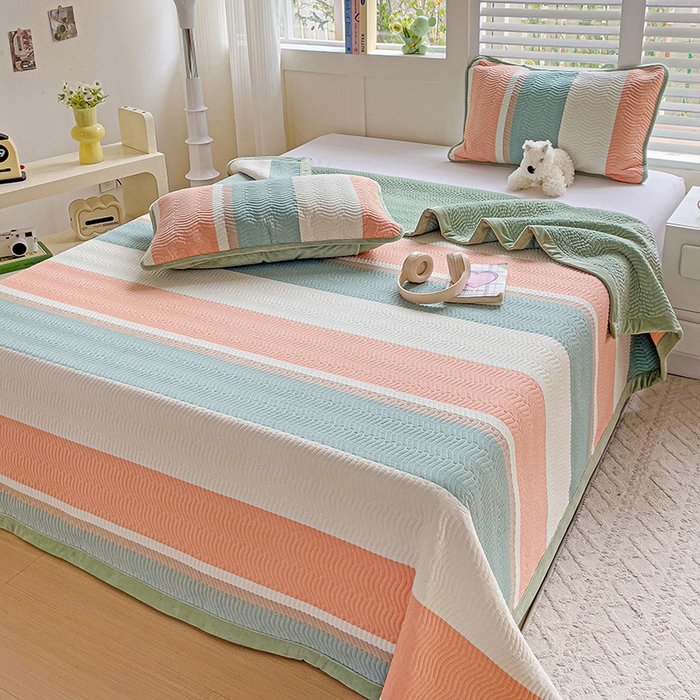 91家纺网 家纺一手货源 找家纺 羽爱家纺 2024新款全棉色织水洗宝宝绒床盖三件套 绿橘