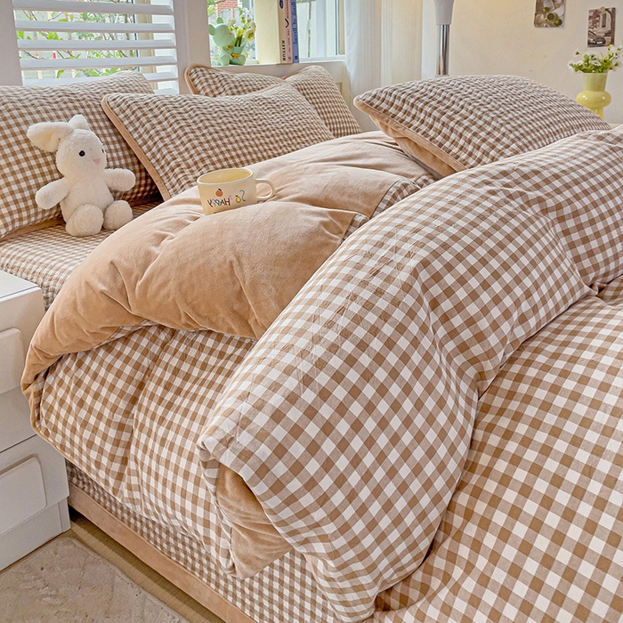 91家纺网 家纺一手货源 找家纺 羽爱家纺 2024新款全棉色织水洗宝宝绒床盖四件套 米小格