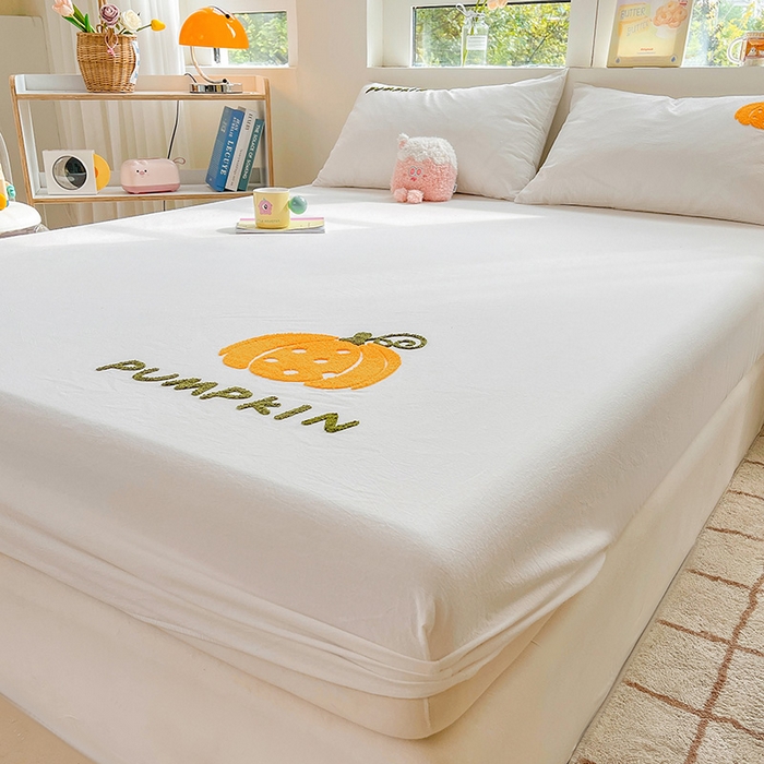 91家纺网 家纺一手货源 找家纺 3C 2024新款全棉色织水洗棉可爱毛巾绣床笠 小南瓜-白