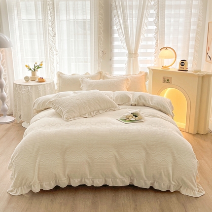 91家纺网 家纺一手货源 找家纺 （总）雅萱家纺 2024新款高克重牛奶绒雕花四件套-华夫