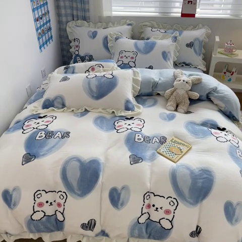 91家纺网 家纺一手货源 找家纺 典曼家纺 2024新款A类韩版牛奶绒四件套 可爱熊