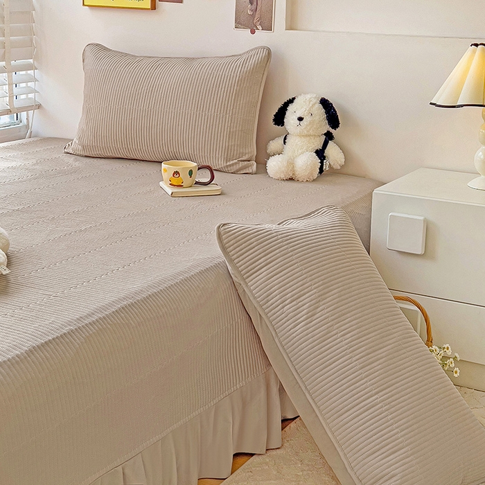 91家纺网 家纺一手货源 找家纺 羽爱2024新款A类全棉纯色榻榻米床盖香槟色