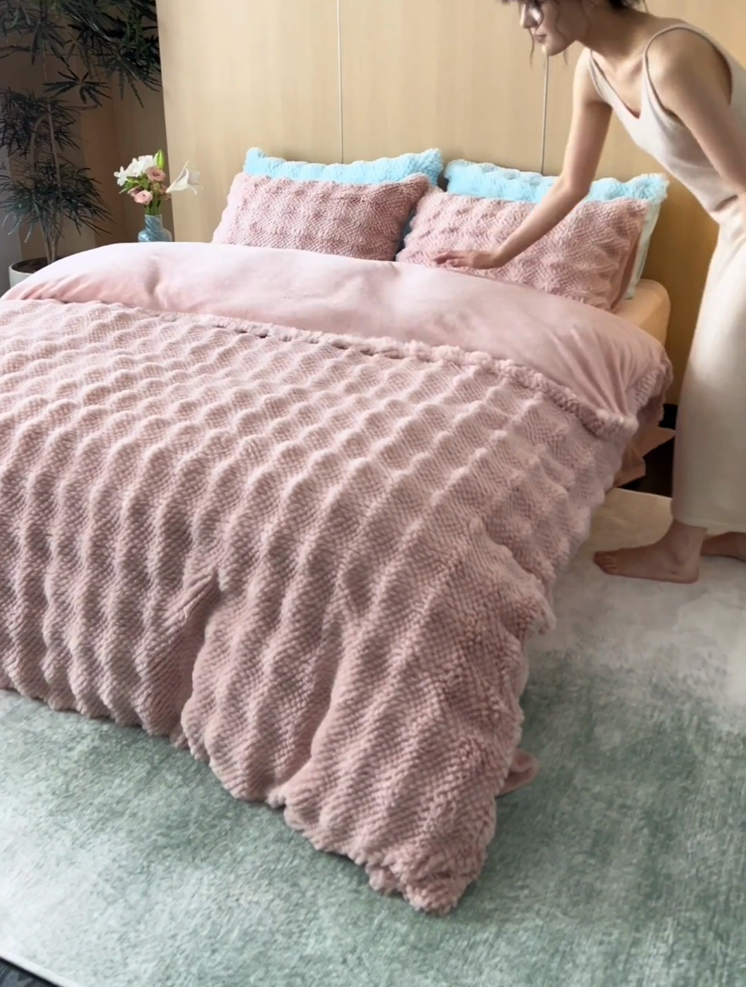 91家纺网 家纺一手货源 找家纺 安哆啦家纺 2024新款高克重10斤轻奢托斯卡纳兔毛绒喷花泡泡牛奶绒四件套 喷花-豆沙