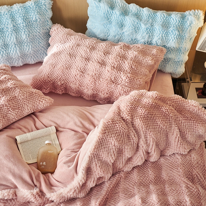 91家纺网 家纺一手货源 找家纺 安哆啦家纺 2024新款高克重10斤轻奢托斯卡纳兔毛绒喷花泡泡牛奶绒四件套 喷花-豆沙