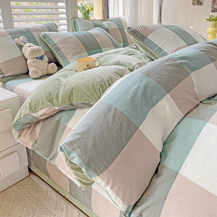 91家纺网 家纺一手货源 找家纺 羽爱家纺 2024新款全棉色织水洗宝宝绒床盖四件套 采绿