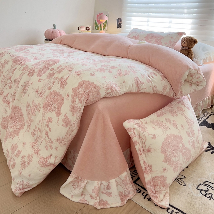 91家纺网 家纺一手货源 找家纺 乐童家纺 2024新款跑量款牛奶绒床裙四件套 花舞漫漫