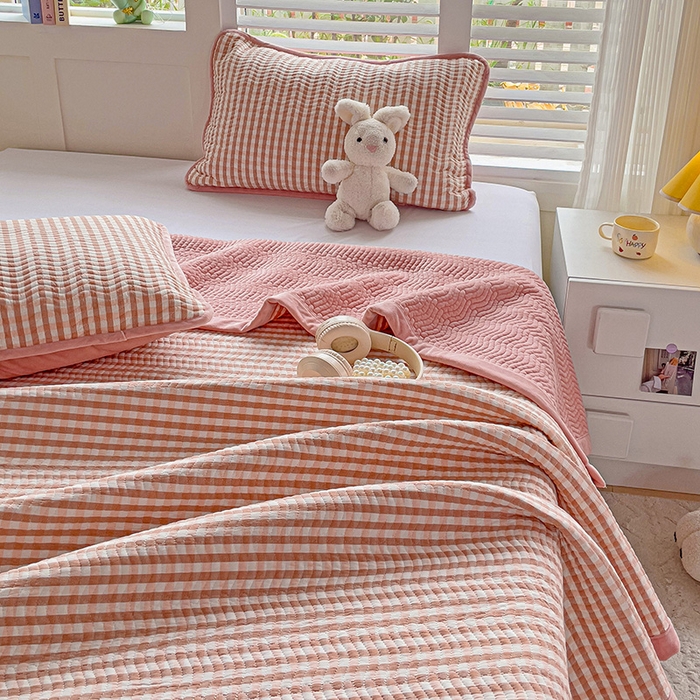 91家纺网 家纺一手货源 找家纺 羽爱家纺 2024新款全棉色织水洗宝宝绒床盖三件套 玉格格