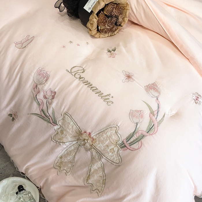 91家纺网 家纺一手货源 找家纺 宅家居 2024新款法式刺绣手工立体钉珠款蚕蛹蛋白冬被芯-花仙子 花仙子-粉色