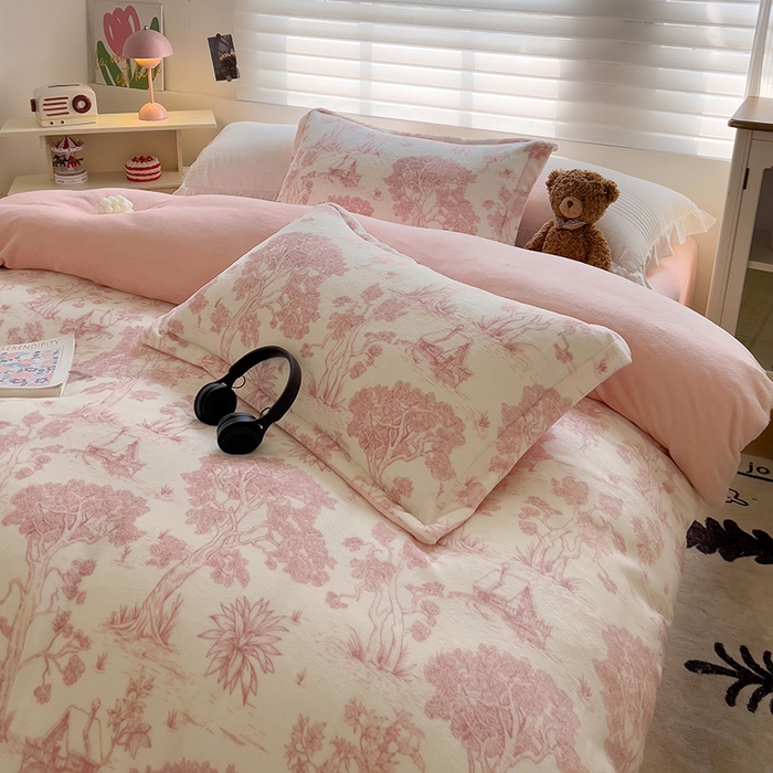 91家纺网 家纺一手货源 找家纺 乐童家纺 2024新款跑量款牛奶绒床裙四件套 花舞漫漫