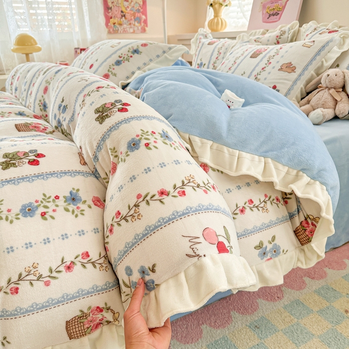 91家纺网 家纺一手货源 找家纺 典曼家纺 2024新款A类韩版牛奶绒四件套 花园小兔