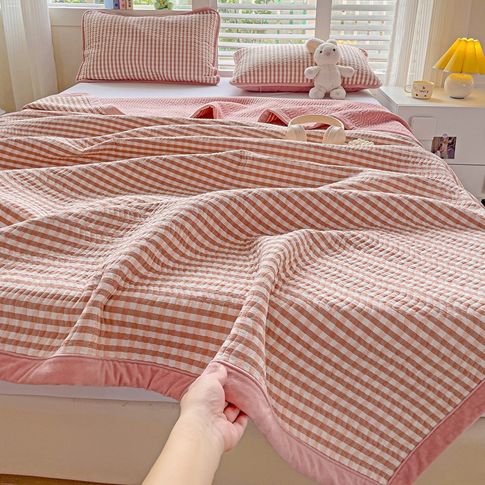 91家纺网 家纺一手货源 找家纺 羽爱家纺 2024新款全棉色织水洗宝宝绒床盖三件套 玉格格