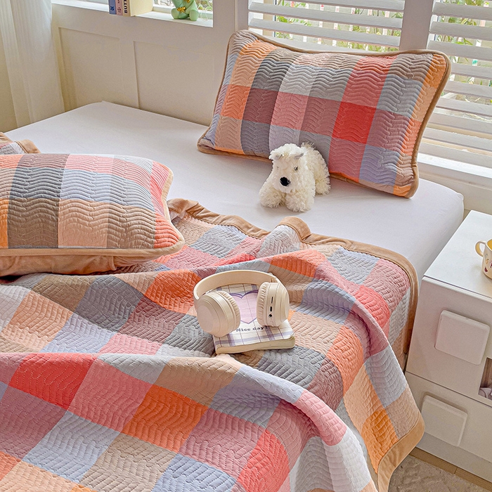 91家纺网 家纺一手货源 找家纺 羽爱家纺 2024新款全棉色织水洗宝宝绒床盖四件套 五光十色