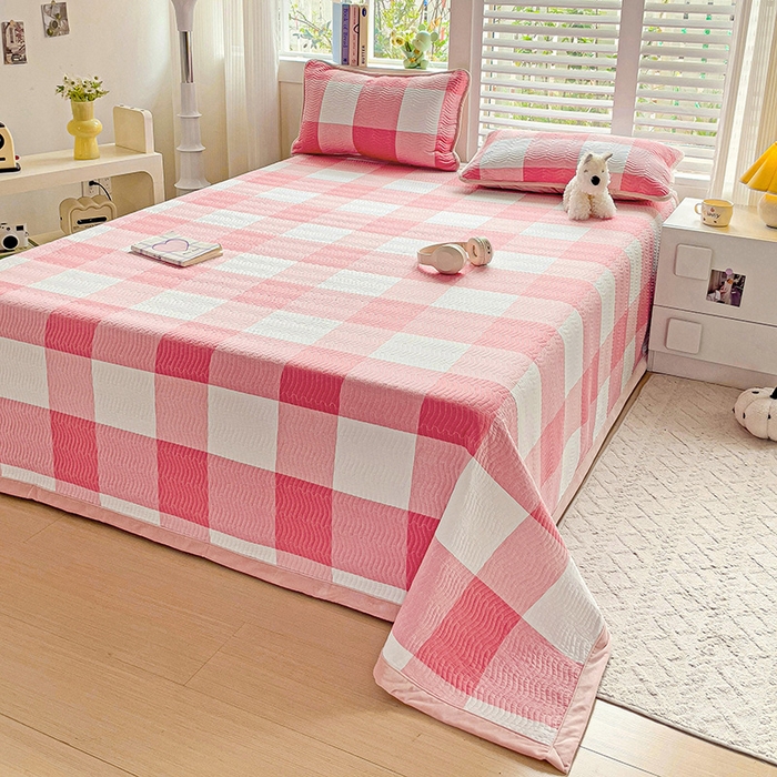 91家纺网 家纺一手货源 找家纺 羽爱家纺 2024新款全棉色织水洗宝宝绒床盖三件套 红格