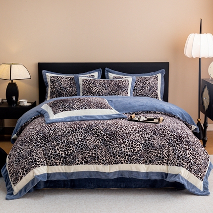 91家纺网 家纺一手货源 找家纺 （总）典曼家纺 2024新款【牛奶绒拼角印花】轻奢拼接牛奶绒四件套