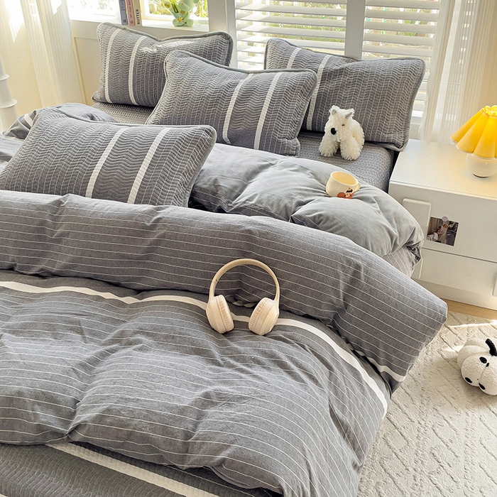 91家纺网 家纺一手货源 找家纺 羽爱家纺 2024新款全棉色织水洗宝宝绒床盖四件套 记忆灰