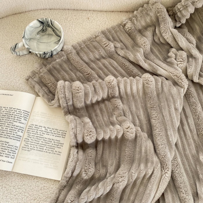 91家纺网 家纺一手货源 找家纺 潮邦创意家居 2025新款澳密绒双面加厚毯毛毯盖毯 澳密绒-灰咖