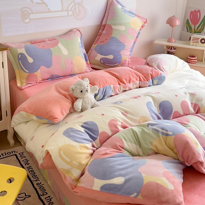 91家纺网 家纺一手货源 找家纺 乐童家纺 2024新款跑量款牛奶绒床裙四件套 微笑冰激淋