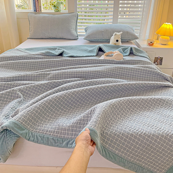 91家纺网 家纺一手货源 找家纺 羽爱家纺 2024新款全棉色织水洗宝宝绒床盖四件套 兰香谷