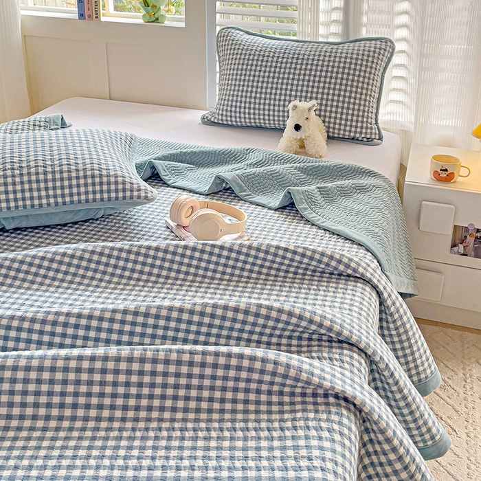 91家纺网 家纺一手货源 找家纺 羽爱家纺 2024新款全棉色织水洗宝宝绒床盖三件套 君子兰