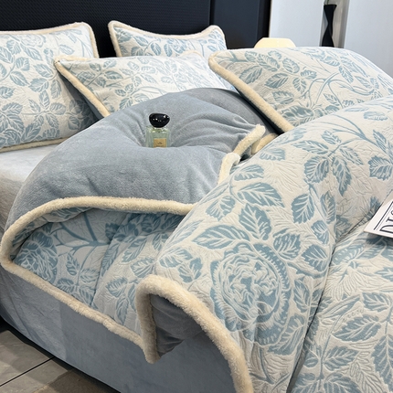 倾慕家纺 2024新款兔毛包边浮雕绒套件单被套 兔毛包边爱意浓蓝