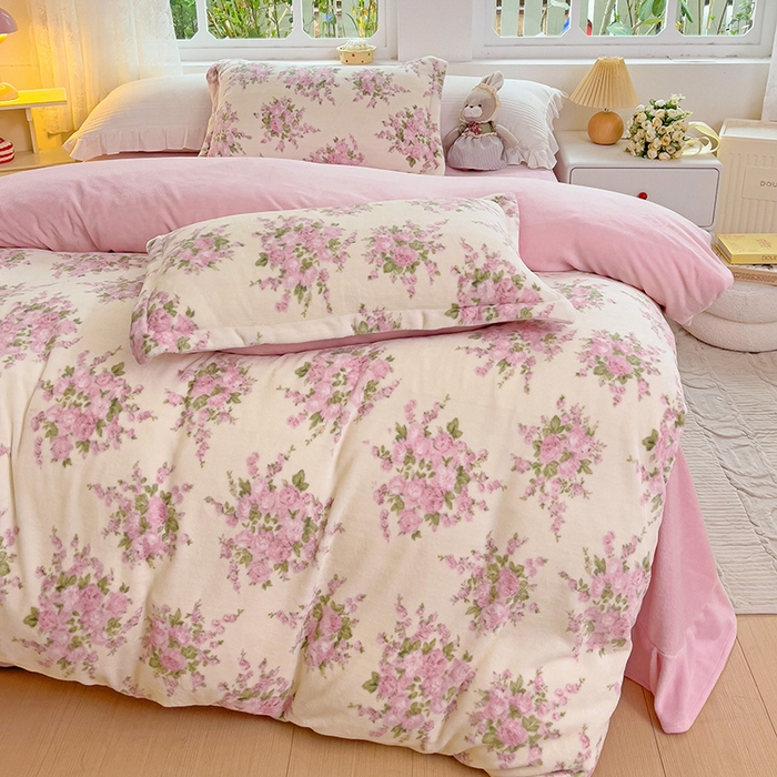 91家纺网 家纺一手货源 找家纺 乐童家纺 2024新款跑量款牛奶绒床裙四件套 花影粉