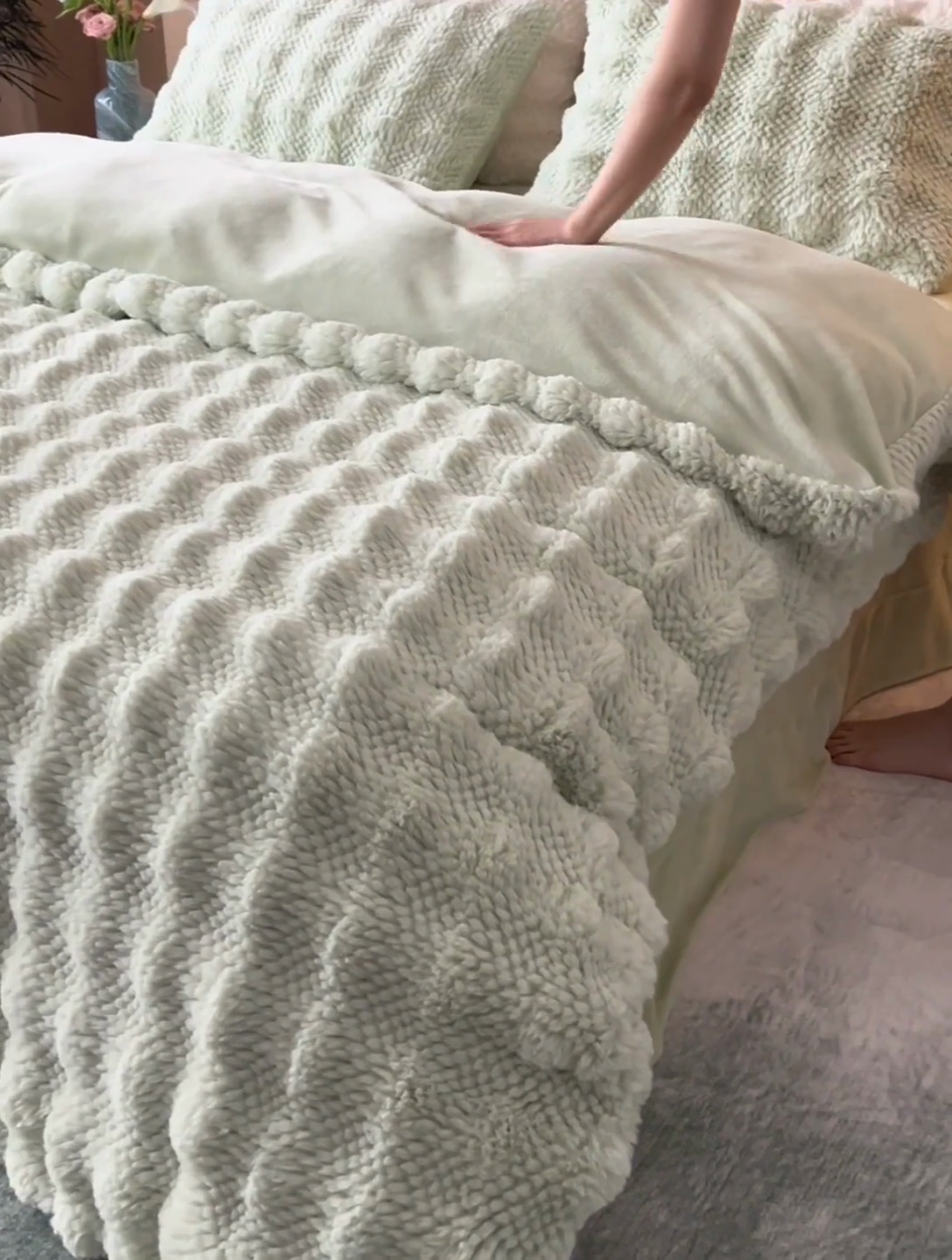 91家纺网 家纺一手货源 找家纺 安哆啦家纺 2024新款高克重10斤轻奢托斯卡纳兔毛绒喷花泡泡牛奶绒四件套 喷花-薄荷绿