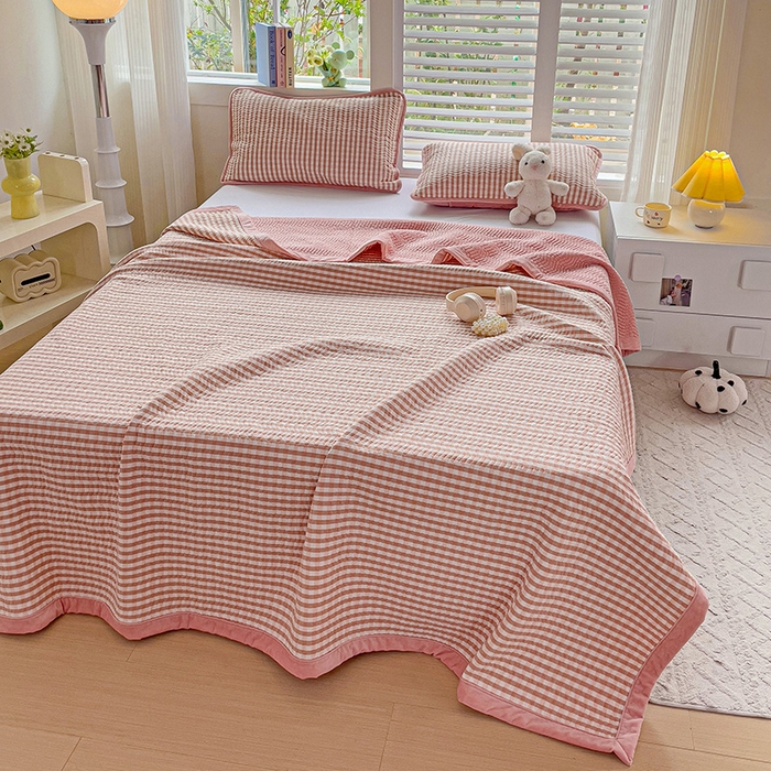 91家纺网 家纺一手货源 找家纺 羽爱家纺 2024新款全棉色织水洗宝宝绒床盖三件套 玉格格