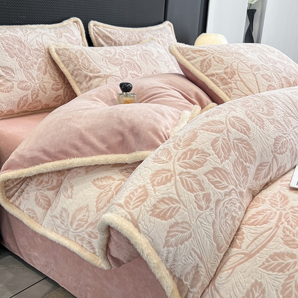 91家纺网 家纺一手货源 找家纺 倾慕家纺 2024新款兔毛包边浮雕绒套件单被套 兔毛包边爱意浓粉