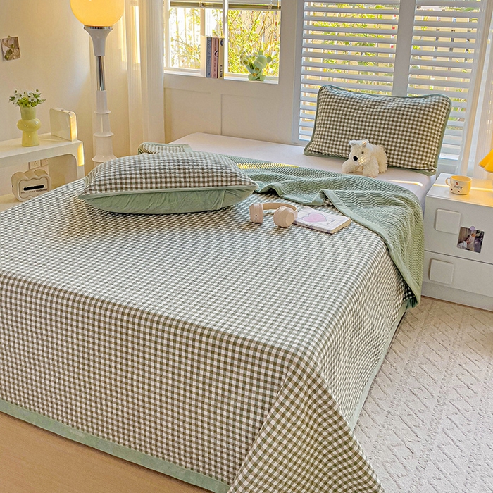 91家纺网 家纺一手货源 找家纺 羽爱家纺 2024新款全棉色织水洗宝宝绒床盖三件套 绿意盎然