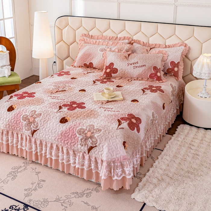 91家纺网 家纺一手货源 找家纺 美莱家纺 2024直播热款加厚秋冬牛奶绒床盖单件床罩床盖四件套 花意满满粉