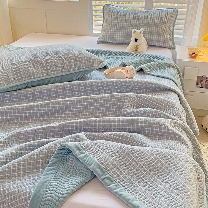 91家纺网 家纺一手货源 找家纺 羽爱家纺 2024新款全棉色织水洗宝宝绒床盖三件套 兰香谷