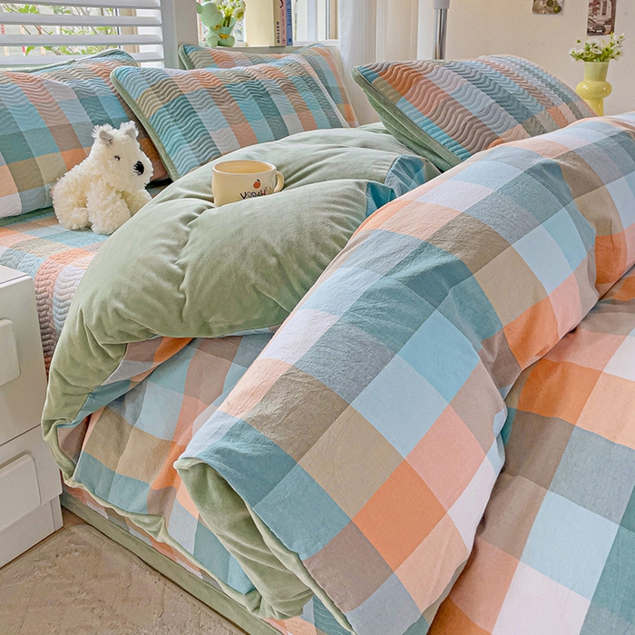 91家纺网 家纺一手货源 找家纺 羽爱家纺 2024新款全棉色织水洗宝宝绒床盖四件套 桔小格