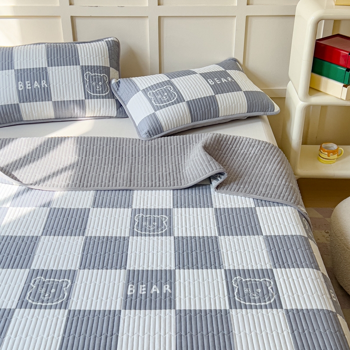 91家纺网 家纺一手货源 找家纺 金丝鸟 2024新款全棉纯棉加牛奶绒夹棉加绒床盖 无影熊 棉绒床盖