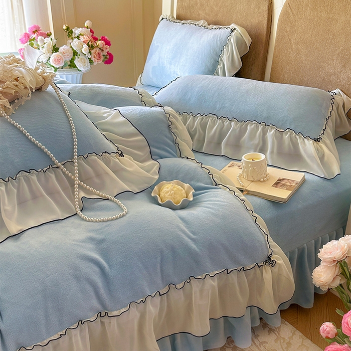 91家纺网 家纺一手货源 找家纺 艾晶美家纺有限公司 2025新款小法试加厚牛奶绒四件套--芭莎 芭莎-浅蓝