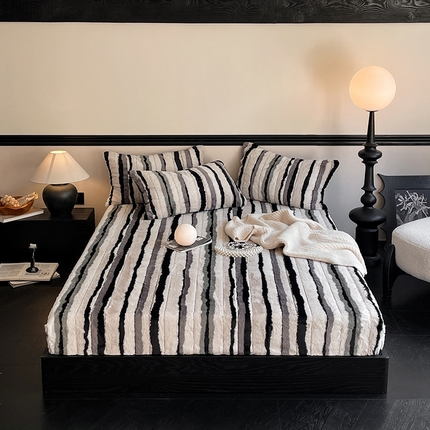 91家纺网 家纺一手货源 找家纺 宜代光年 2024新款兔绒提花床笠系列 兔绒提花床笠-黑白