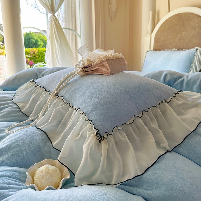 91家纺网 家纺一手货源 找家纺 艾晶美家纺有限公司 2025新款小法试加厚牛奶绒四件套--芭莎 芭莎-浅蓝